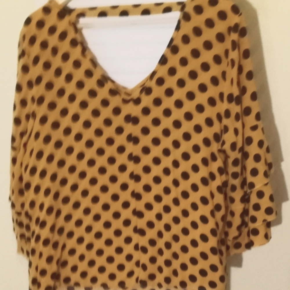 Women's 1X Unique Spectrum Mid Length 3/4 Flared Ruffled Sleeve Blouse